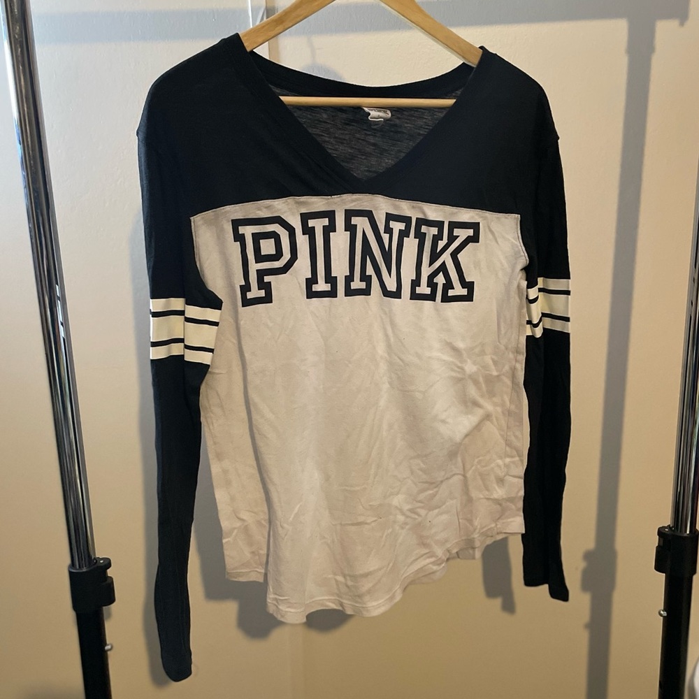 Sporty Long Sleeve by PINK updated images soon